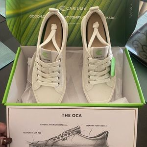 Cariuma OCA Low Off- White Canvas  Sneaker Women Size 7  Men’s 5.5